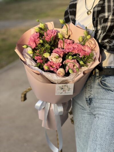 Букет из эустомой, 2500₽2 Букет из эустомы — изображение 1