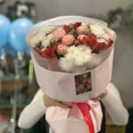 сборный букет с альстромерией